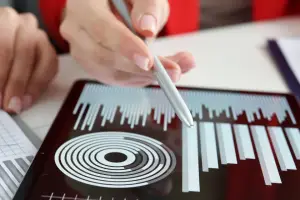 Descoperă Top 10 Indicatori Financiari Esențiali